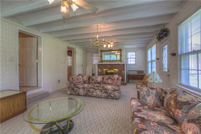 3395 Midway Road Smithville, TN 37166 - Photo 8 of 20 Gallery Image 8