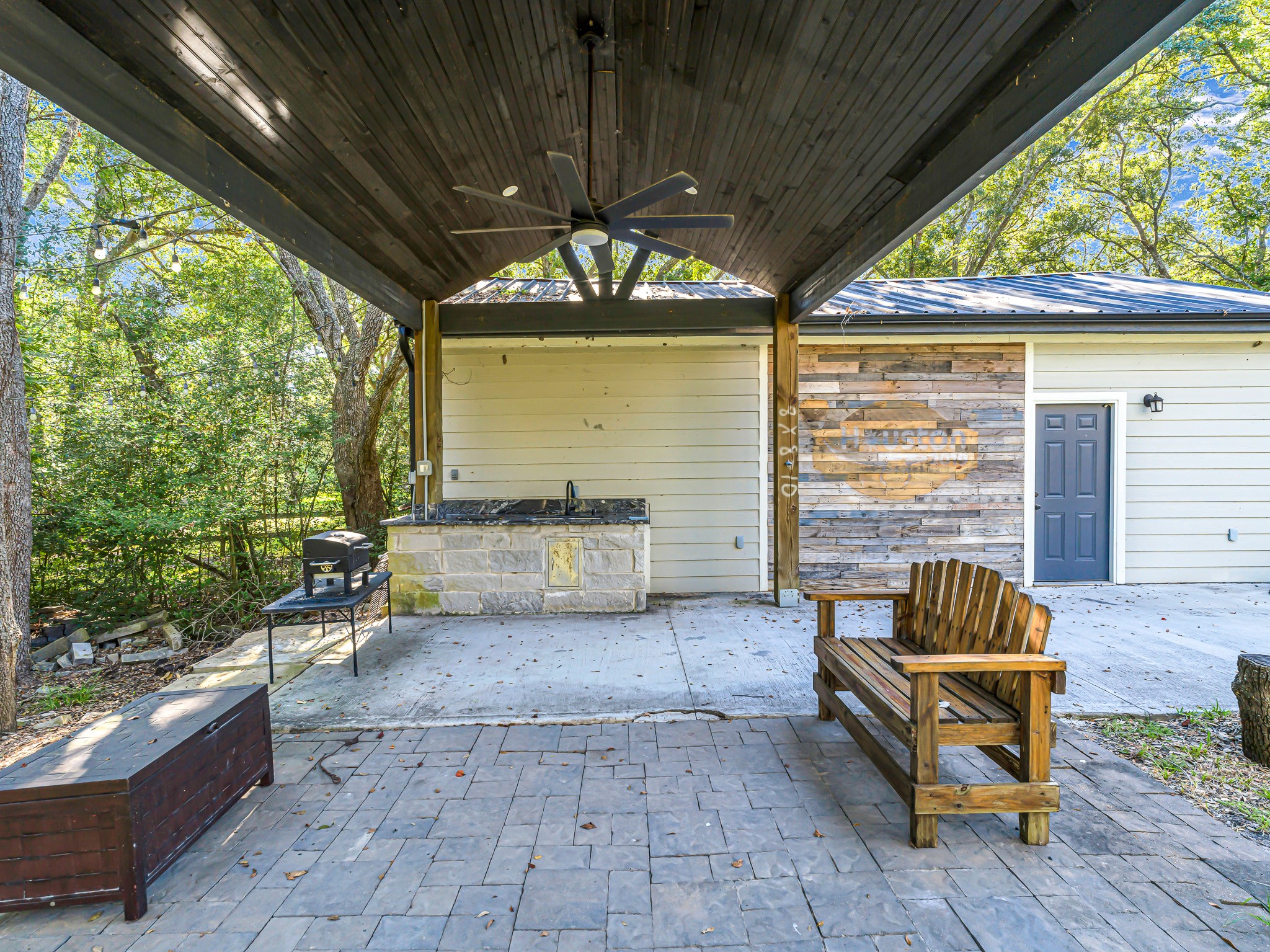 18117 FM 762 Road Needville, TX 77461 - Photo 30 of 37 a living room with a couch and furniture