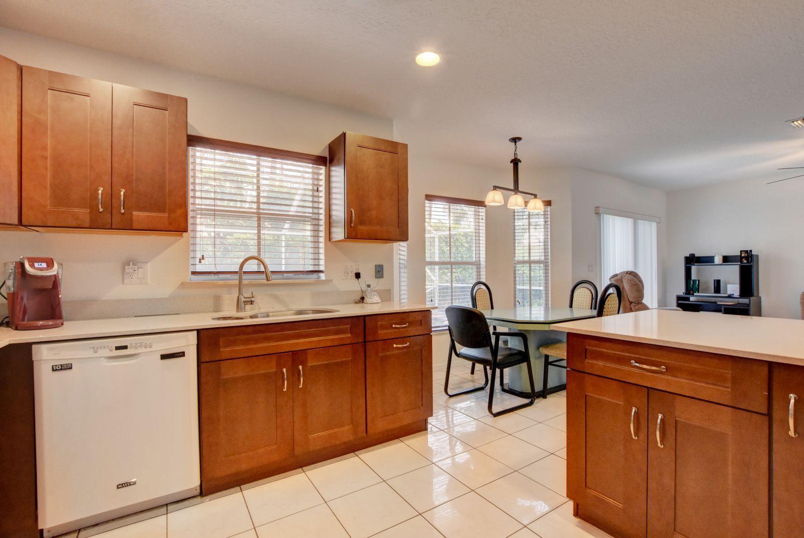 10869 Handel Place Boca Raton, FL 33498 - Photo 14 of 34 Kitchen
