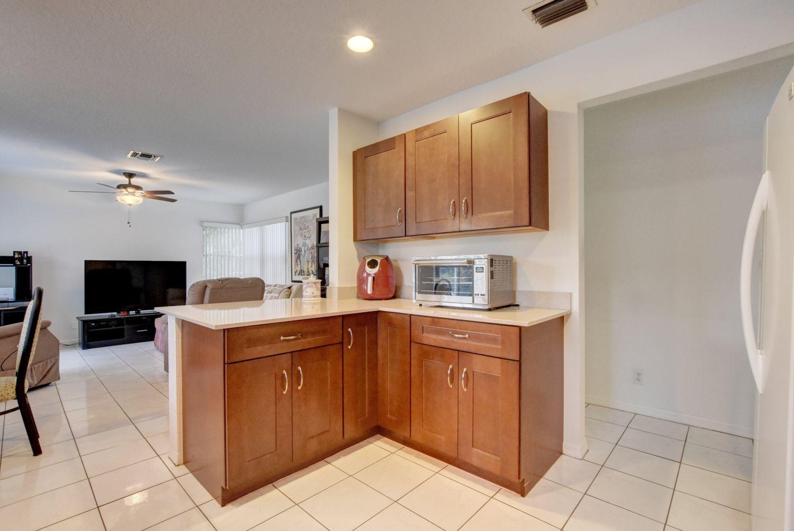 10869 Handel Place Boca Raton, FL 33498 - Photo 15 of 34 Kitchen