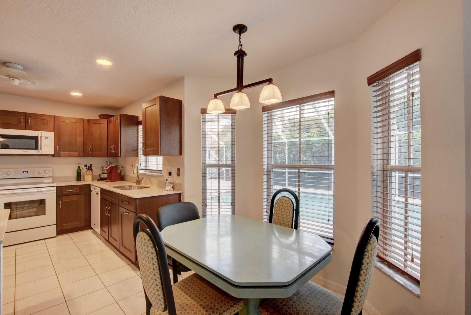 10869 Handel Place Boca Raton, FL 33498 - Photo 17 of 34 Eat in Kitchen