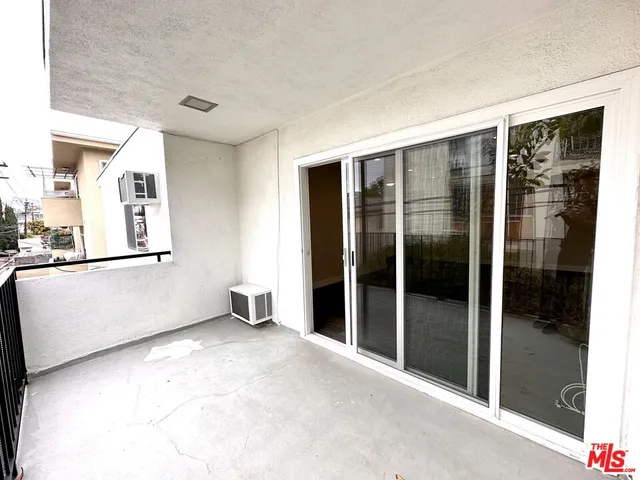 $2,995 | 1051 South Sherbourne Drive, Unit 6, Los Angeles, CA 90035