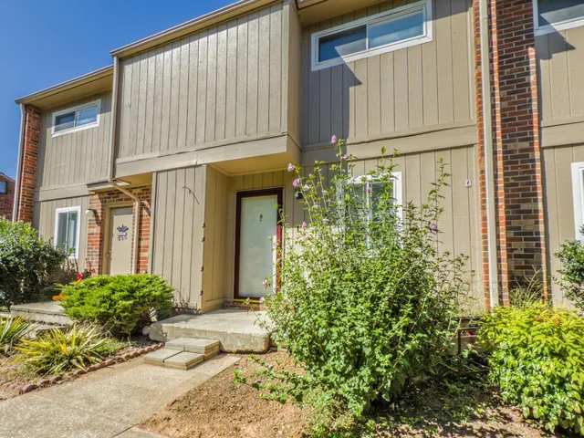 $1,200 | 5135 Overland Drive, Unit B, Roanoke, VA 24018