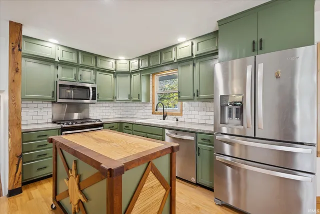 $425,000 | 57655 County Road 18, Goshen, IN 46528