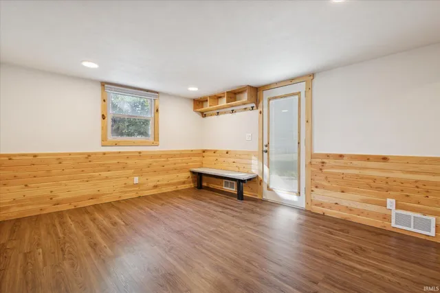 $425,000 | 57655 County Road 18, Goshen, IN 46528