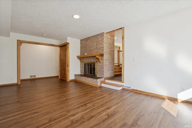 $425,000 | 57655 County Road 18, Goshen, IN 46528