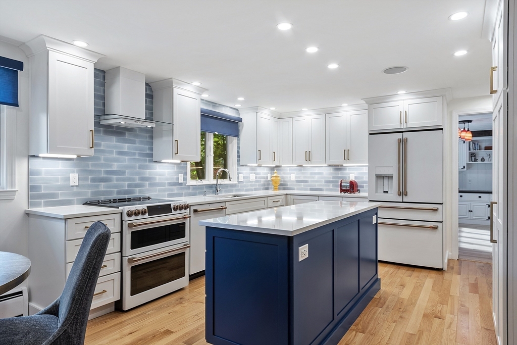 41 West Parish Drive Andover, MA 01810 - Photo 5 of 42