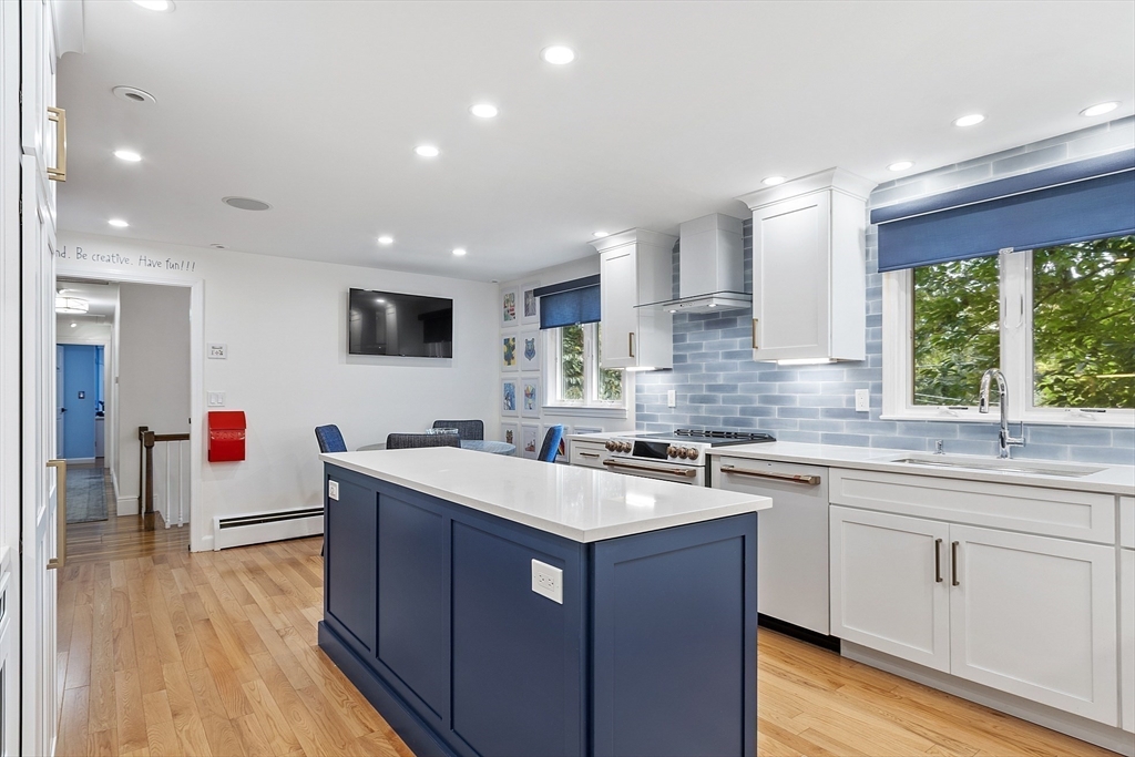 41 West Parish Drive Andover, MA 01810 - Photo 6 of 42