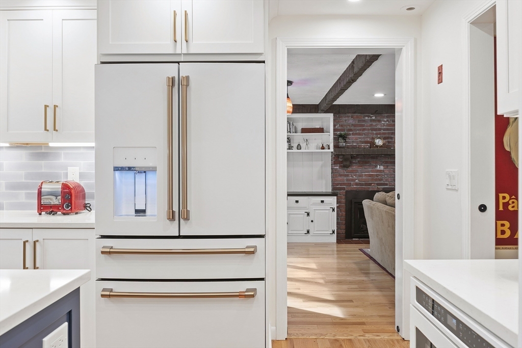 41 West Parish Drive Andover, MA 01810 - Photo 9 of 42