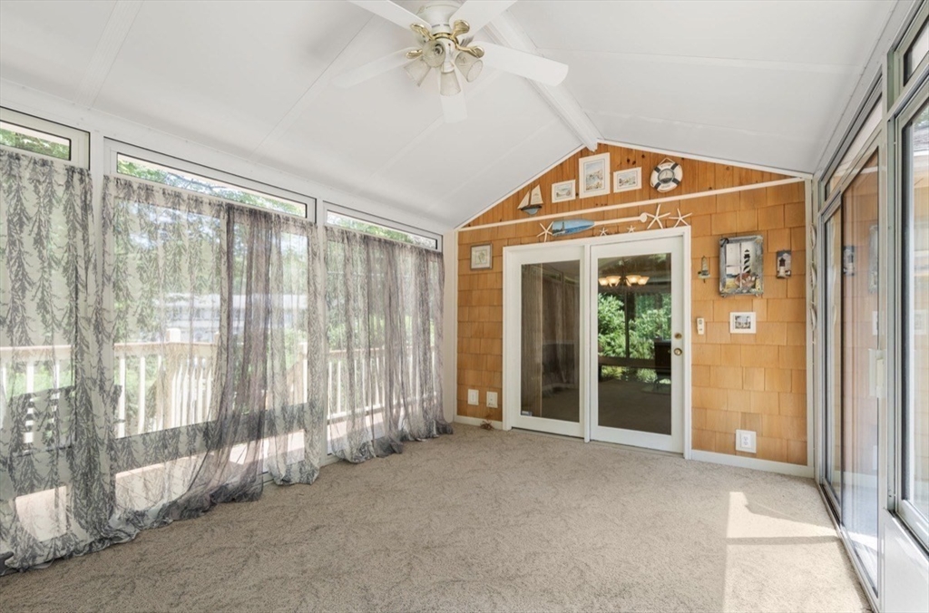 39 Whiting Road Oxford, MA 01540 - Photo 10 of 39