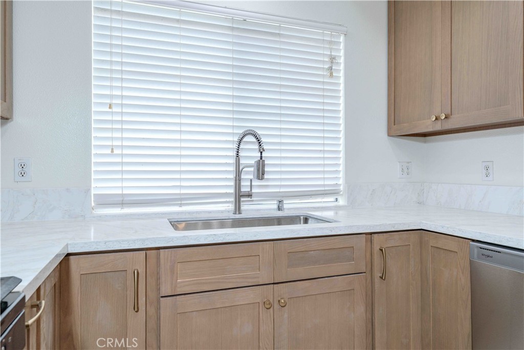 9027 Primavera Lane Cypress, CA 90630 - Photo 11 of 29