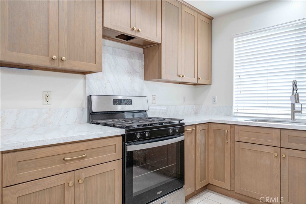 9027 Primavera Lane Cypress, CA 90630 - Photo 10 of 29