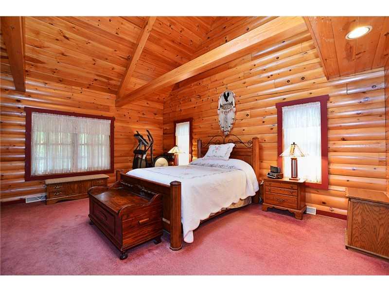 1454 Anderson Road Pittsburgh, PA 15209 - Photo 11 of 25 Master Bedroom.