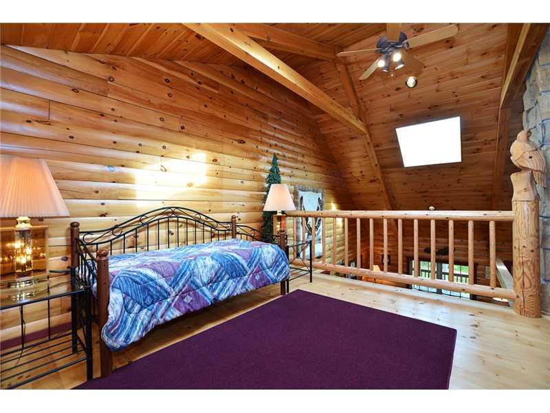 1454 Anderson Road Pittsburgh, PA 15209 - Photo 18 of 25 Den.