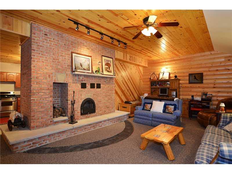1454 Anderson Road Pittsburgh, PA 15209 - Photo 19 of 25 Great Room.