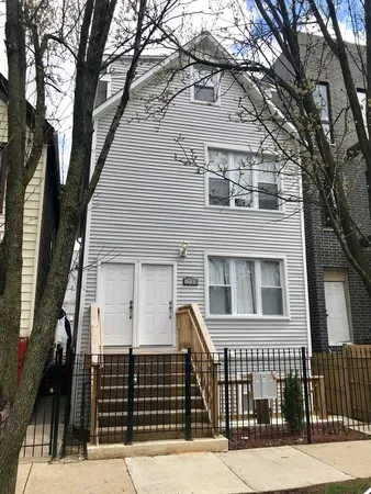 $4,800 | 1733 North Artesian Avenue, Unit 3, Chicago, IL 60647