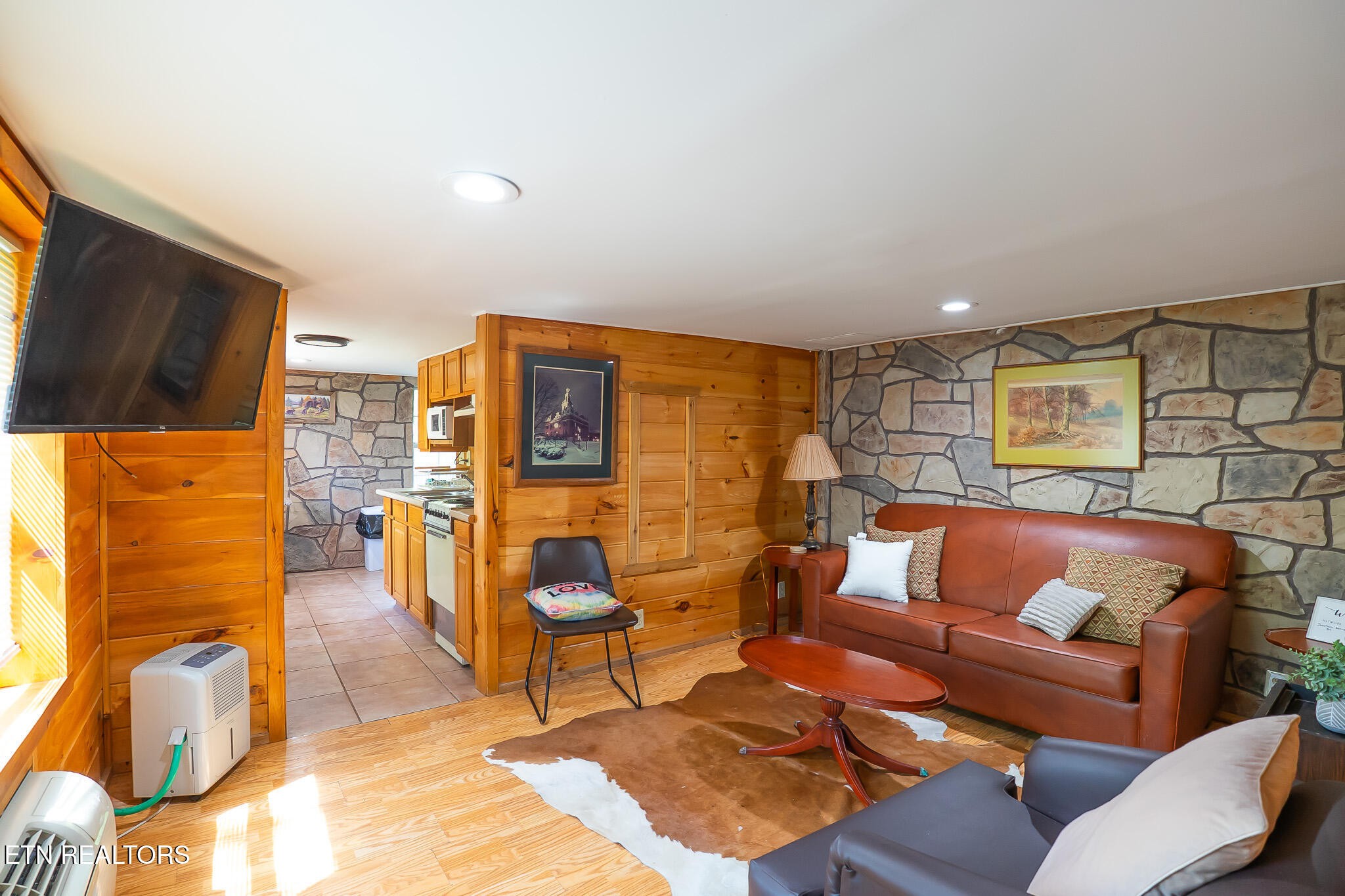 726 Ridge Road Gatlinburg, TN 37738 - Photo 3 of 42 Gallery Image 3