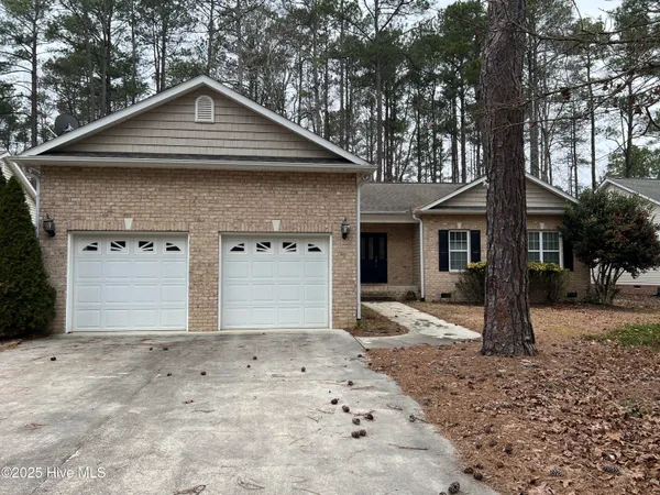 $2,300 | 754 Riverbirch Drive, Vass, NC 28394