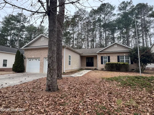 $2,300 | 754 Riverbirch Drive, Vass, NC 28394