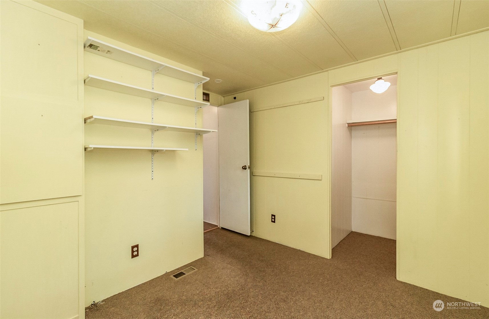 11622 Silver Lake Road, Unit 101 Everett, WA 98208 - Photo 31 of 40 a view of an empty room