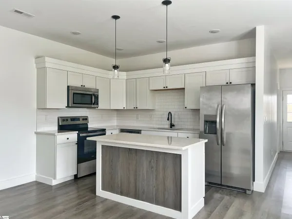 $410,000 | 781-783 Berry Road, Boiling Springs, SC 29316