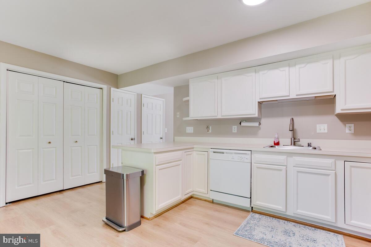 1642 Hilltop Road Edgewater, MD 21037 - Photo 13 of 34