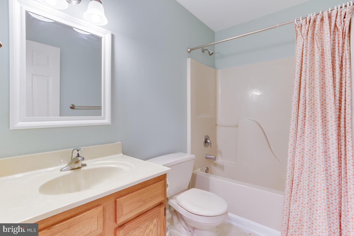 1642 Hilltop Road Edgewater, MD 21037 - Photo 23 of 34 Primary Bath room