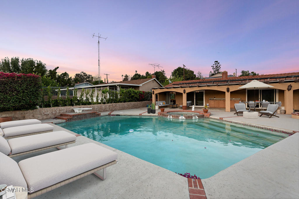 7031 Rivol Road West Hills, CA 91307 - Photo 6 of 32