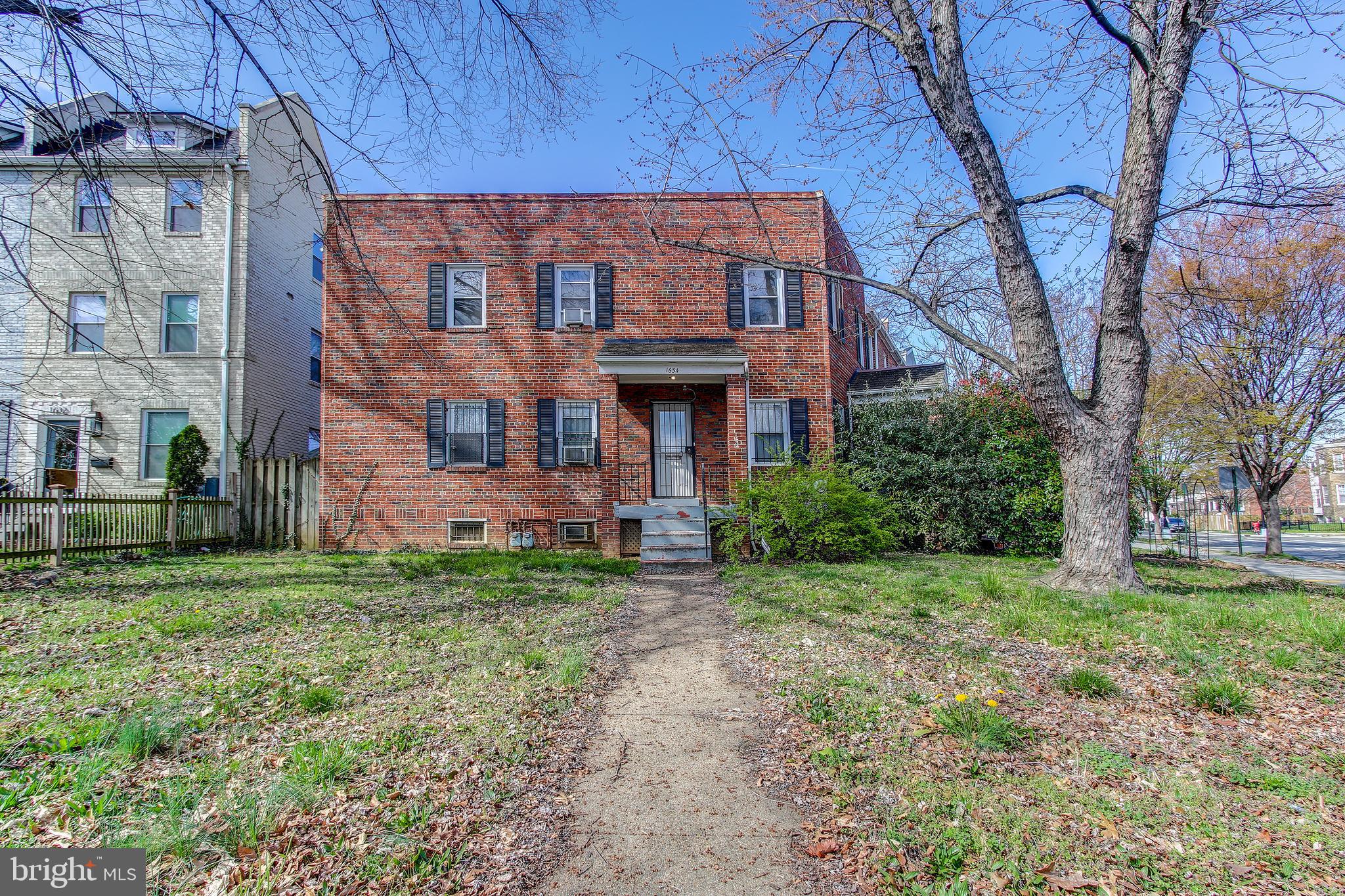 513 17th Street Southeast Washington, DC 20003 - Photo 2 of 9