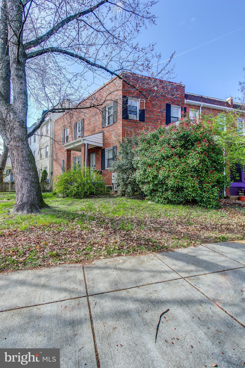 513 17th Street Southeast Washington, DC 20003 - Photo 7 of 9