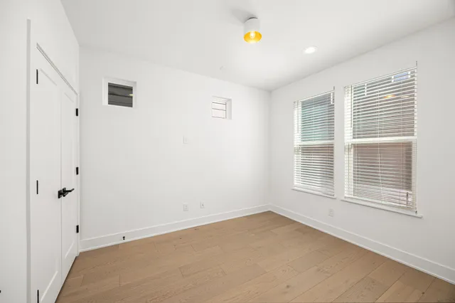 an empty room with window