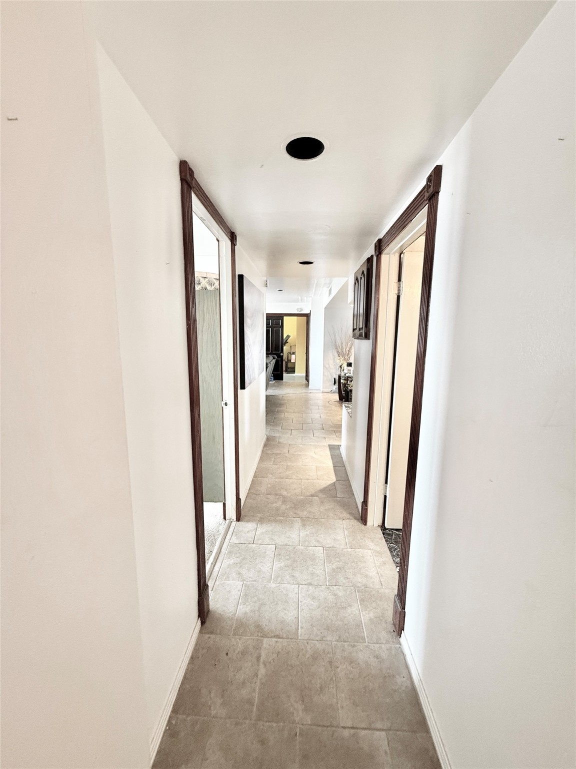 2016 Main Street, Unit 1704 Houston, TX 77002 - Photo 13 of 38 a view of a hallway with large windows