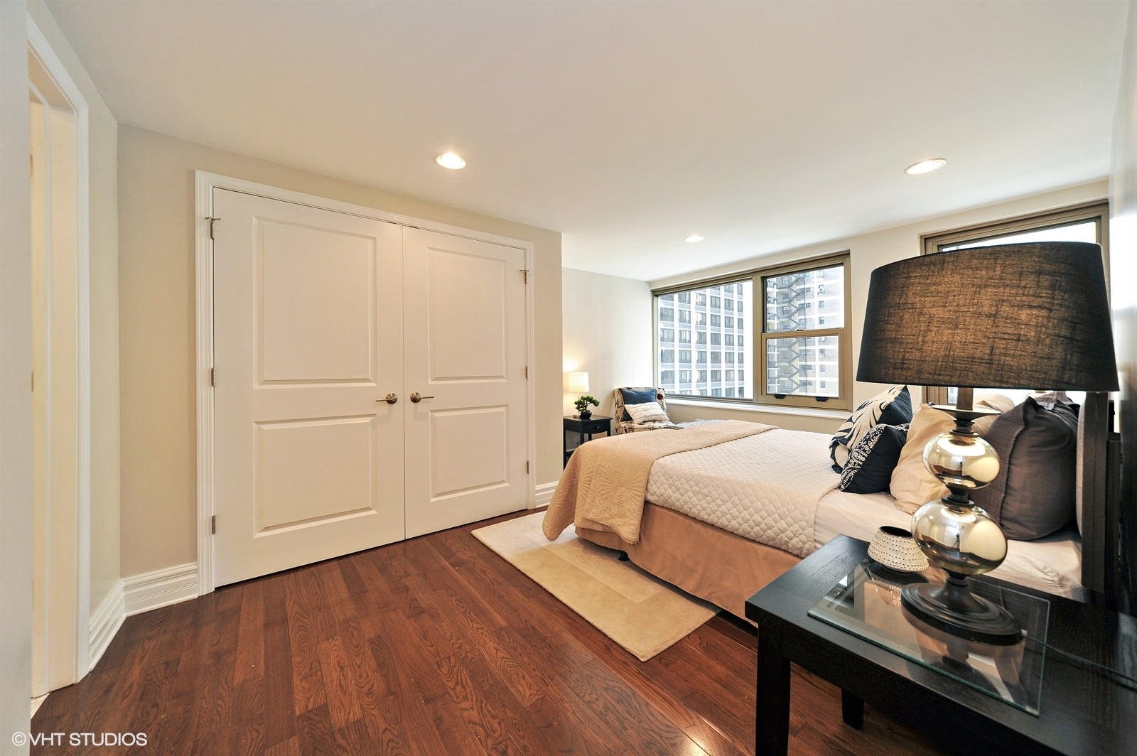 247 East Chestnut Street, Unit 602 Chicago, IL 60611 - Photo 9 of 20