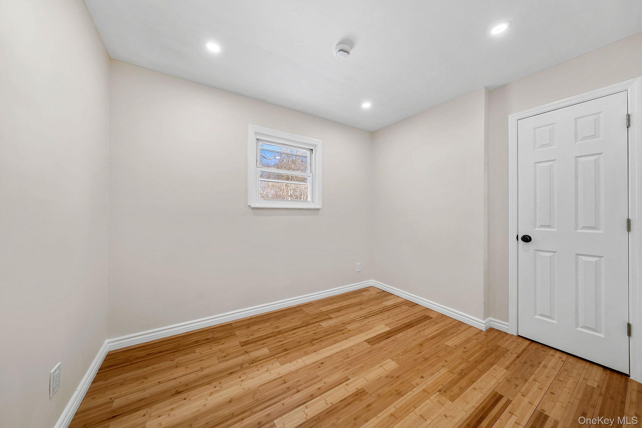 17 Nelson Place Mastic, NY 11950 - Photo 20 of 36