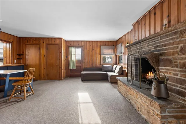 $3,000 | 9108 South Utica Avenue, Evergreen Park, IL 60805