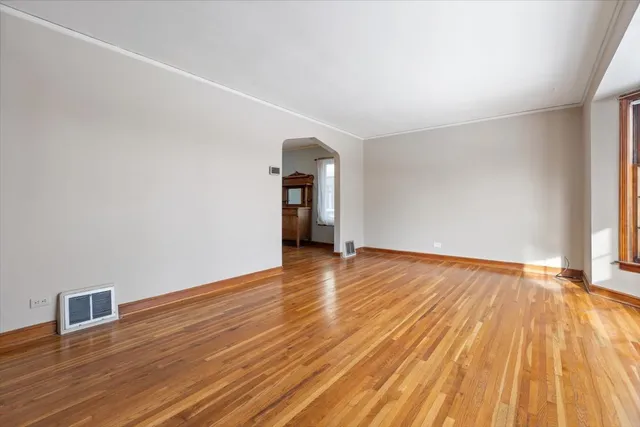 $3,000 | 9108 South Utica Avenue, Evergreen Park, IL 60805