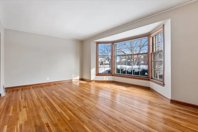 $3,000 | 9108 South Utica Avenue, Evergreen Park, IL 60805