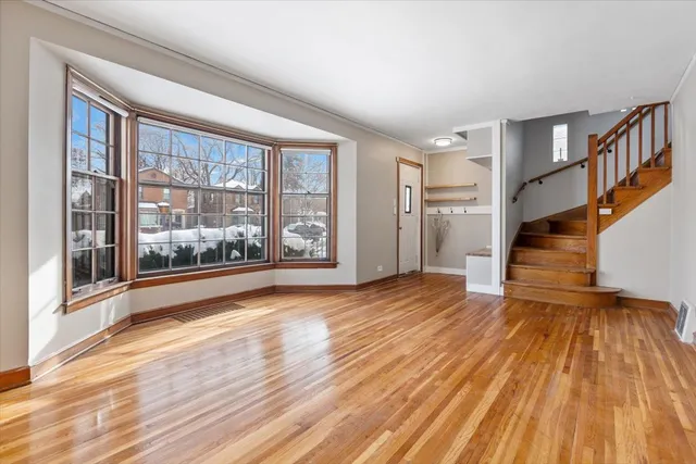 $3,000 | 9108 South Utica Avenue, Evergreen Park, IL 60805