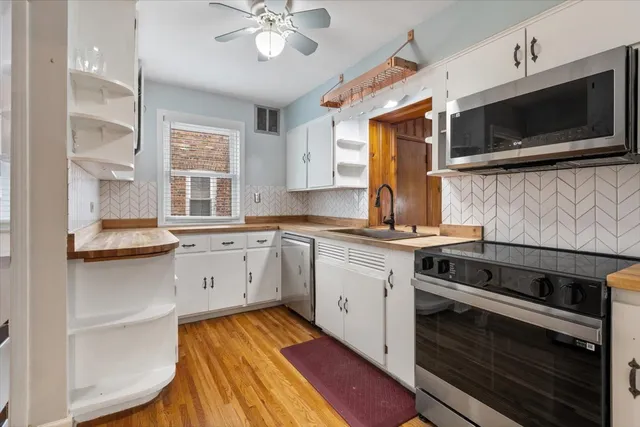 $3,000 | 9108 South Utica Avenue, Evergreen Park, IL 60805