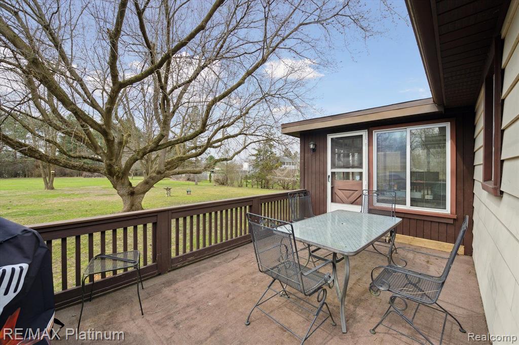 7822 Bishop Road Brighton, MI 48116 - Photo 20 of 25 Gallery Image 20