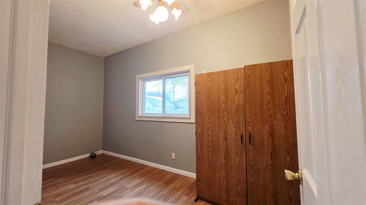 321 South 4th Street Edmore, MI 48829 - Photo 18 of 28