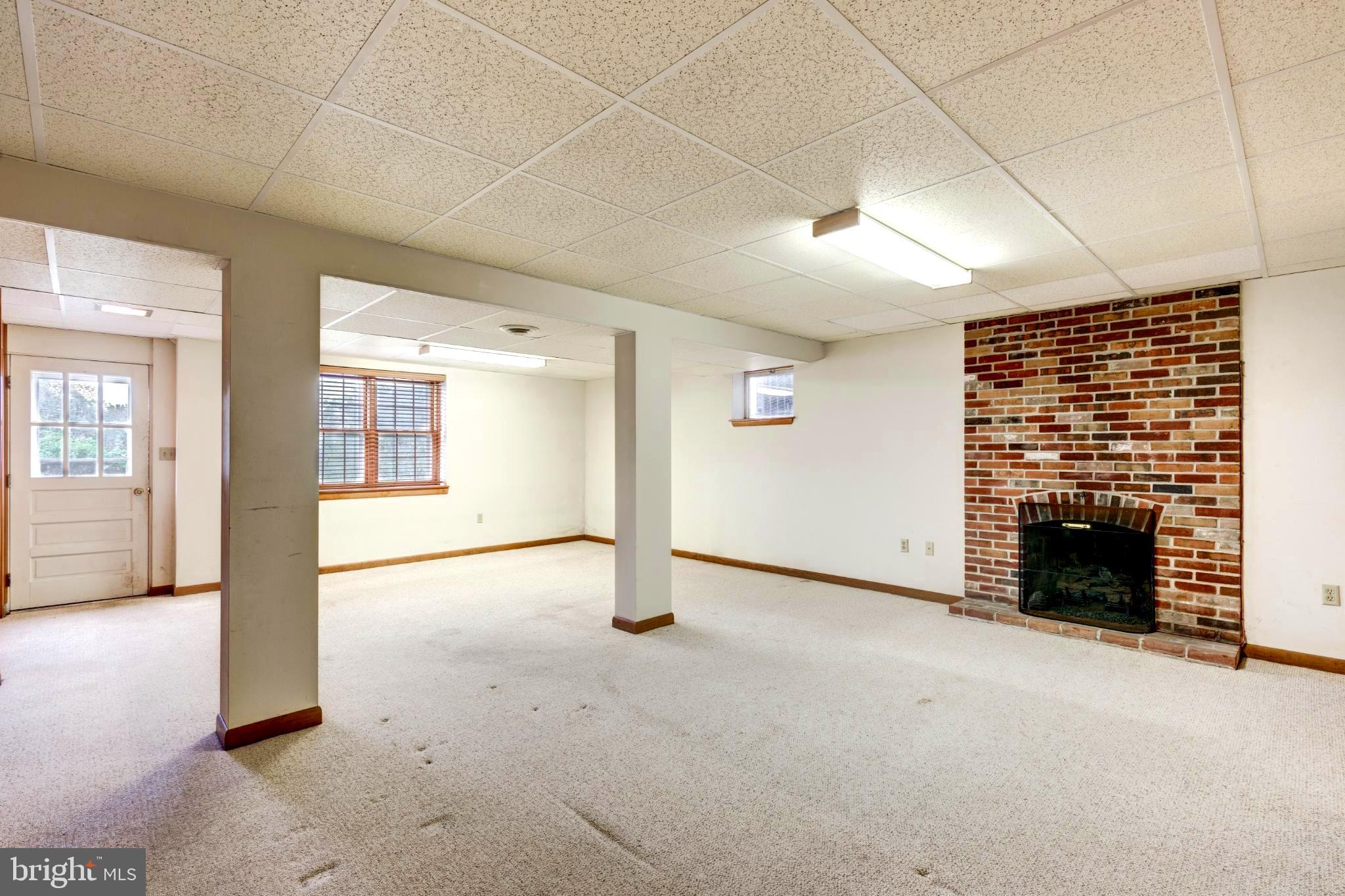 61 Ridge Road Westminster, MD 21157 - Photo 39 of 45 an empty room with windows