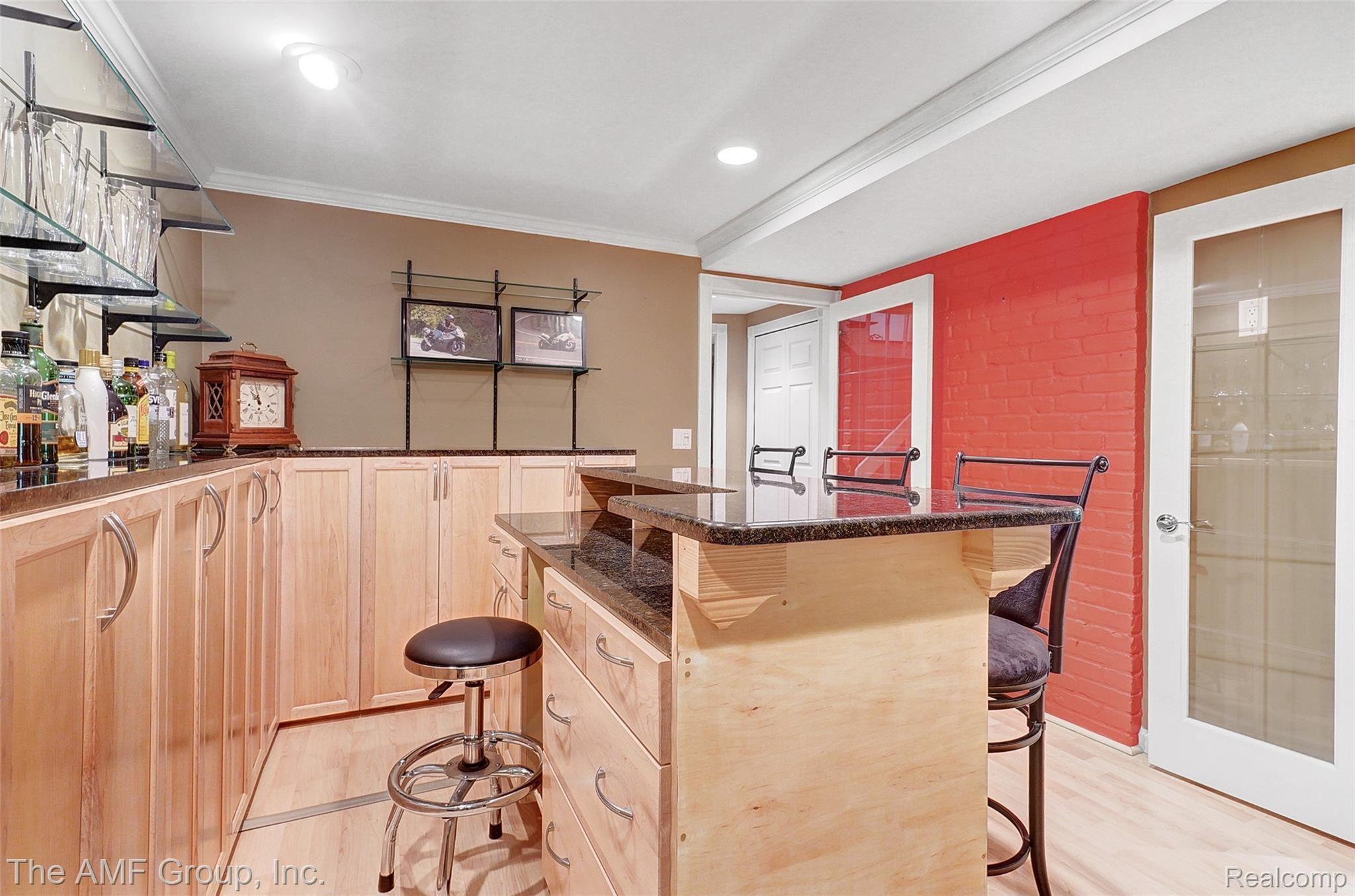 2695 Dutton Road Rochester, MI 48306 - Photo 22 of 41 Updated everything!