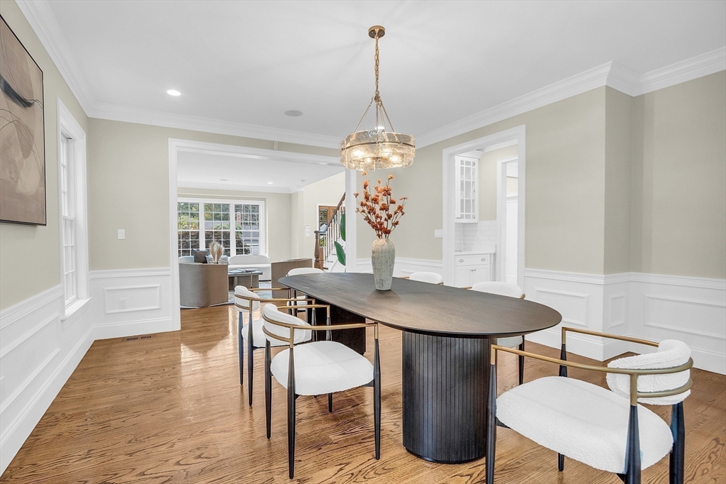 16 Cynthia Road Newton, MA 02459 - Photo 9 of 41