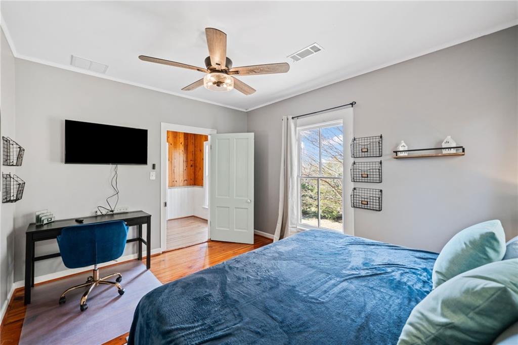 634 South Main Street Jasper, GA 30143 - Photo 8 of 39 a bedroom with a workspace