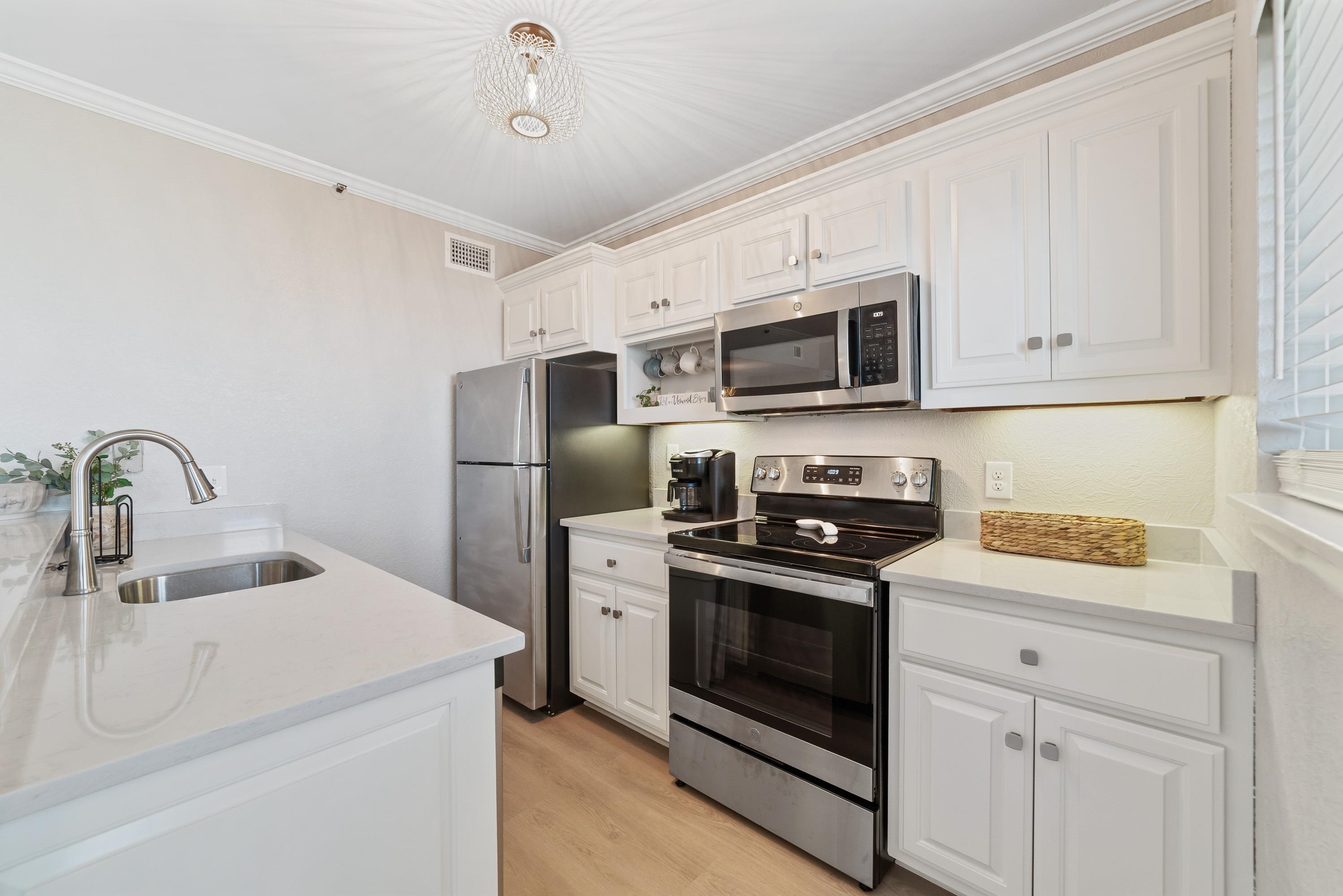 375 Plantation Road, Unit 5612 Gulf Shores, AL 36542 - Photo 9 of 37 Kitchen