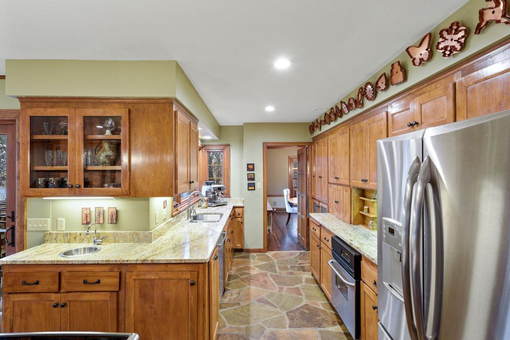 233 Interlachen Road Hopkins, MN 55343 - Photo 20 of 52