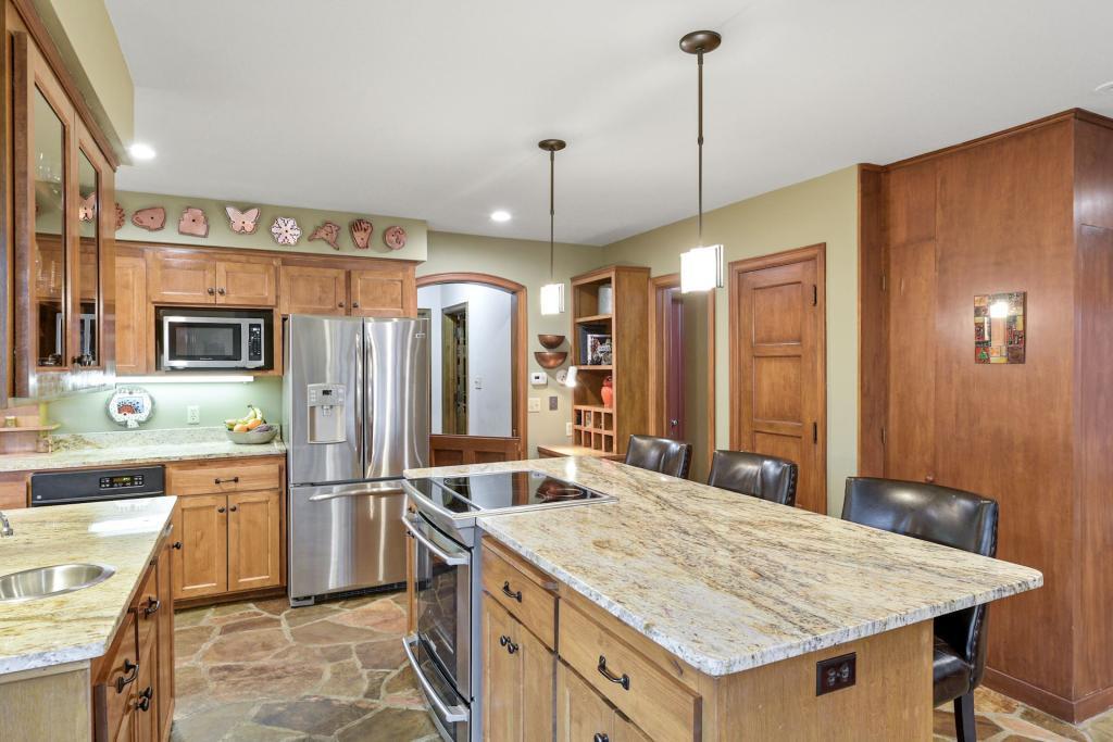 233 Interlachen Road Hopkins, MN 55343 - Photo 23 of 52