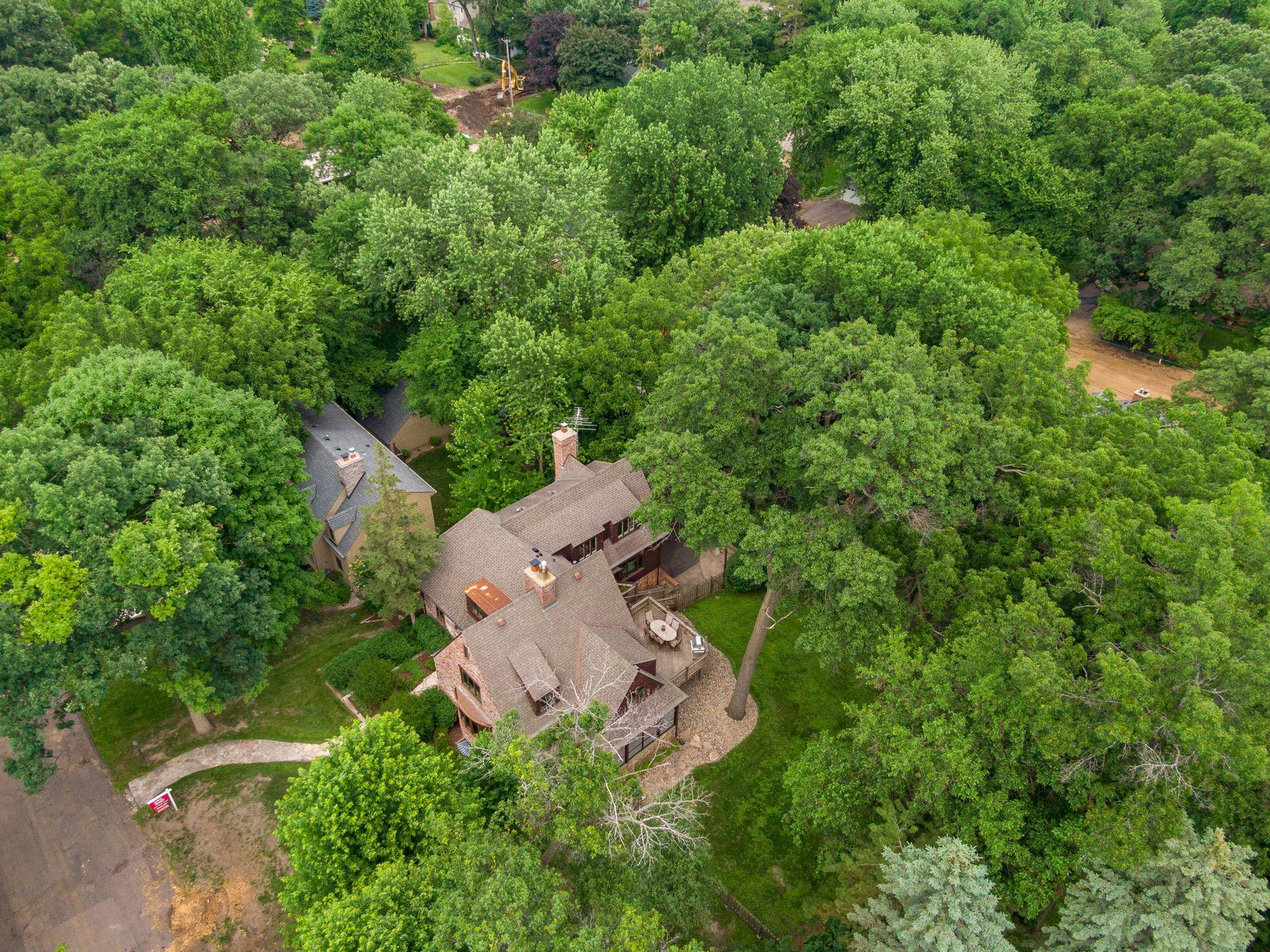 233 Interlachen Road Hopkins, MN 55343 - Photo 4 of 52