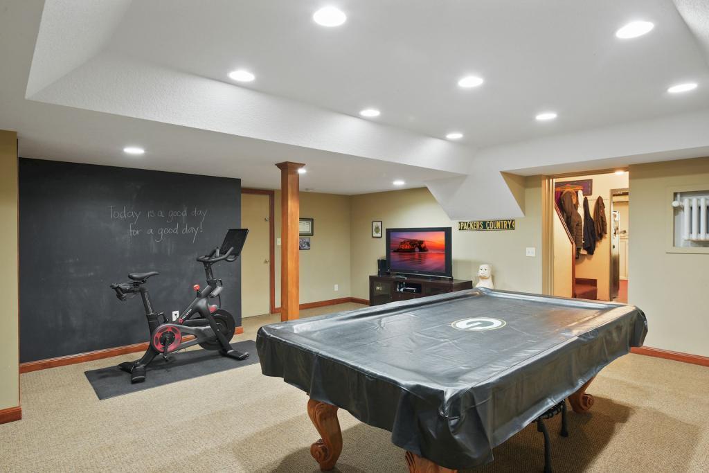 233 Interlachen Road Hopkins, MN 55343 - Photo 44 of 52